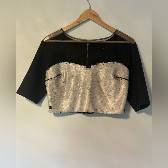 Two’e- 2 pc suit with sequin detailing - Picture 7 of 16